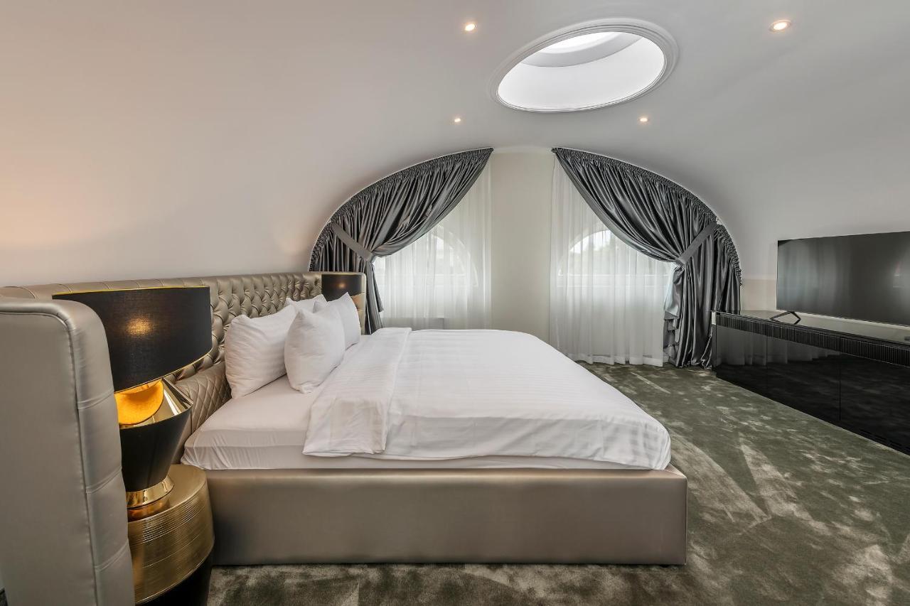 St Palace 4*